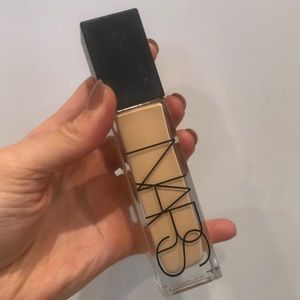 NARS Natural Radiant Longwear foundation-Deauville